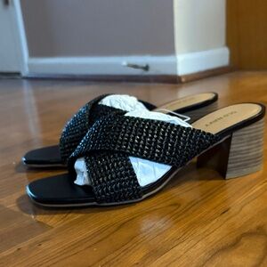 Old Navy Black Sandals